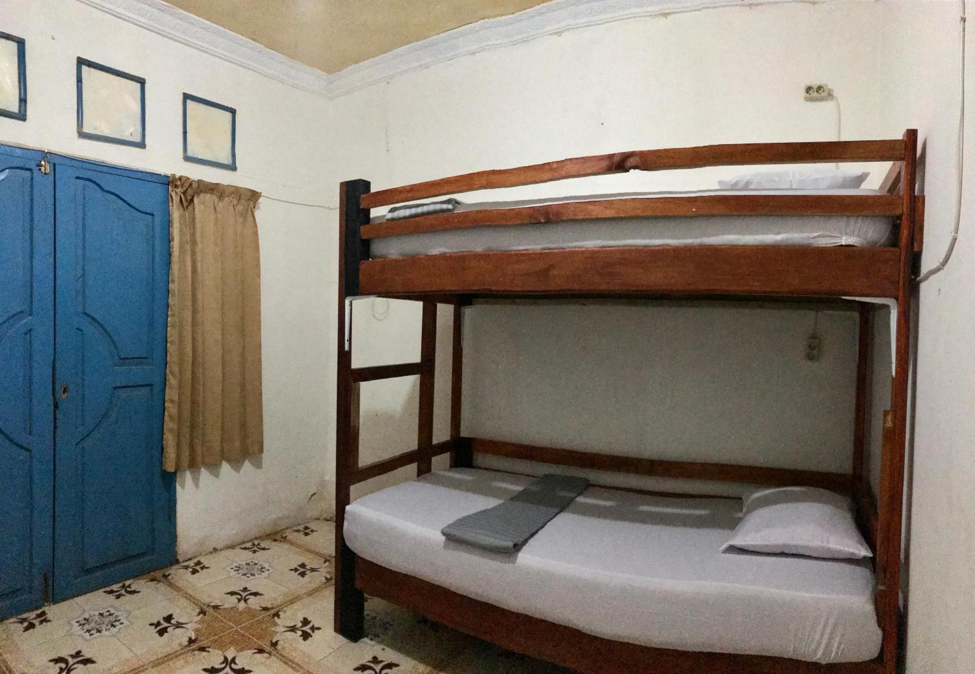 The House Hostel Gili Trawangan Exterior photo
