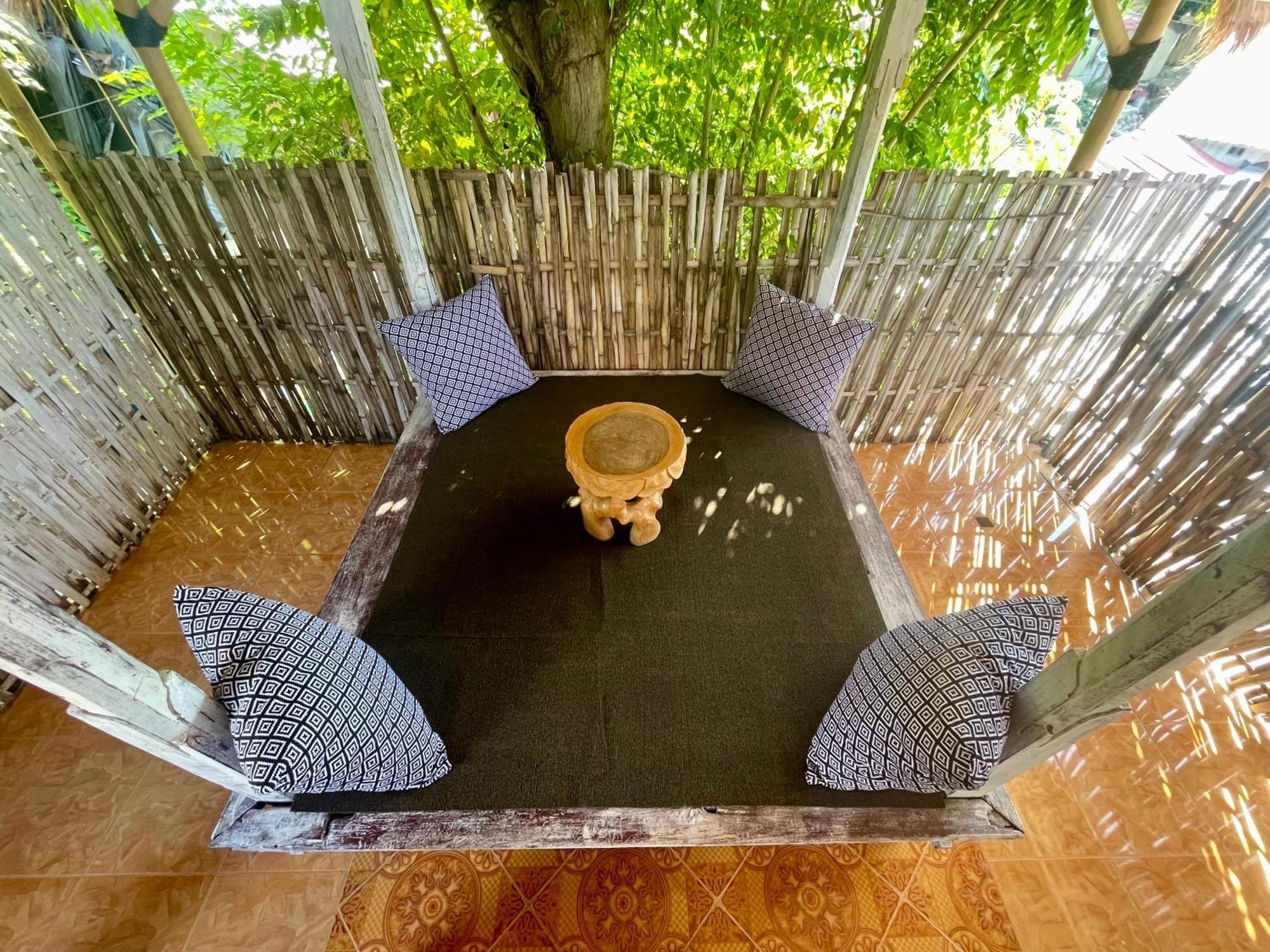 The House Hostel Gili Trawangan Exterior photo